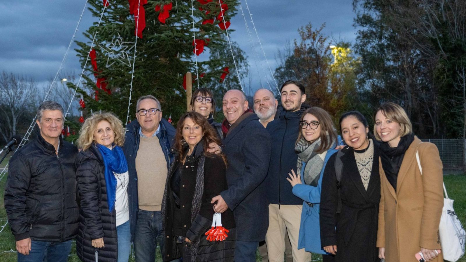 Natale 2023. La Comunità accademica di Roma Tor Vergata accende il suo albero. Insieme contro la violenza di genere