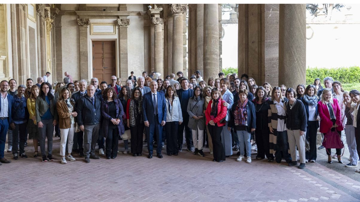 Sprizzzzzy…amoci: musica dal vivo e bellezza senza tempo a Villa Mondragone