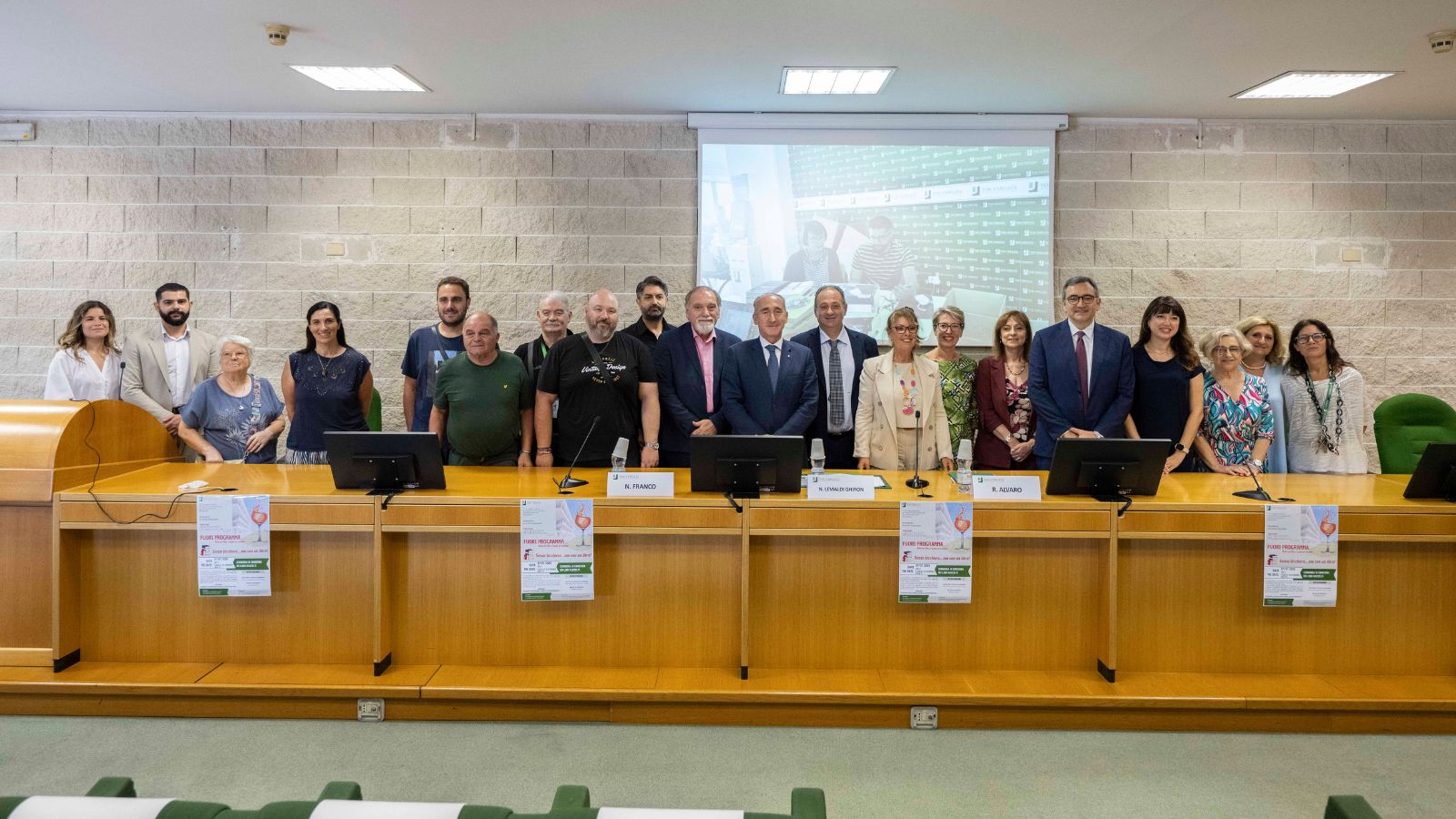 Sprizzzy..amoci. Un fuori programma: dona un libro, regala un mondo!